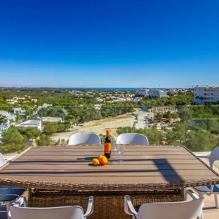 3 Bedroom Beautiful In Apartment